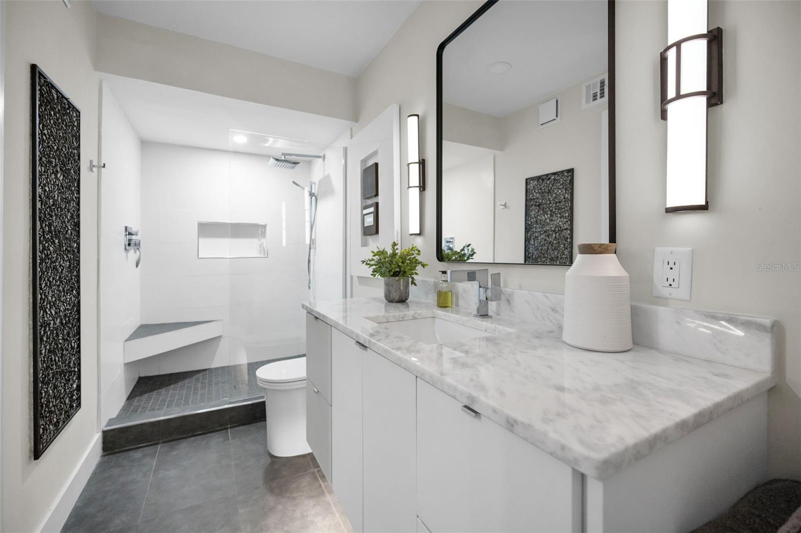 Image 41 of 60 For 5130 Brittany Drive S 101