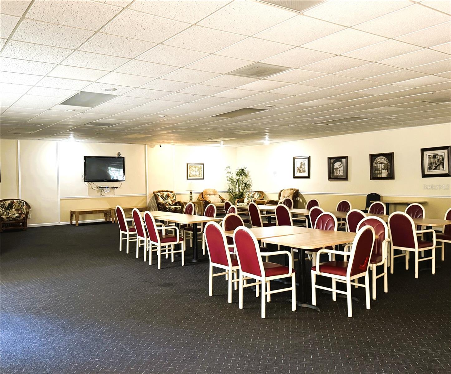 Image 14 of 21 For 3223 Fox Chase Circle N 206