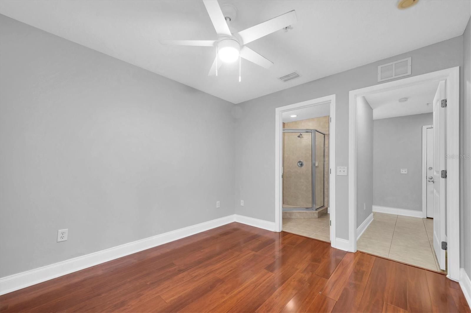 Image 22 of 33 For 209 Rock Garden Place