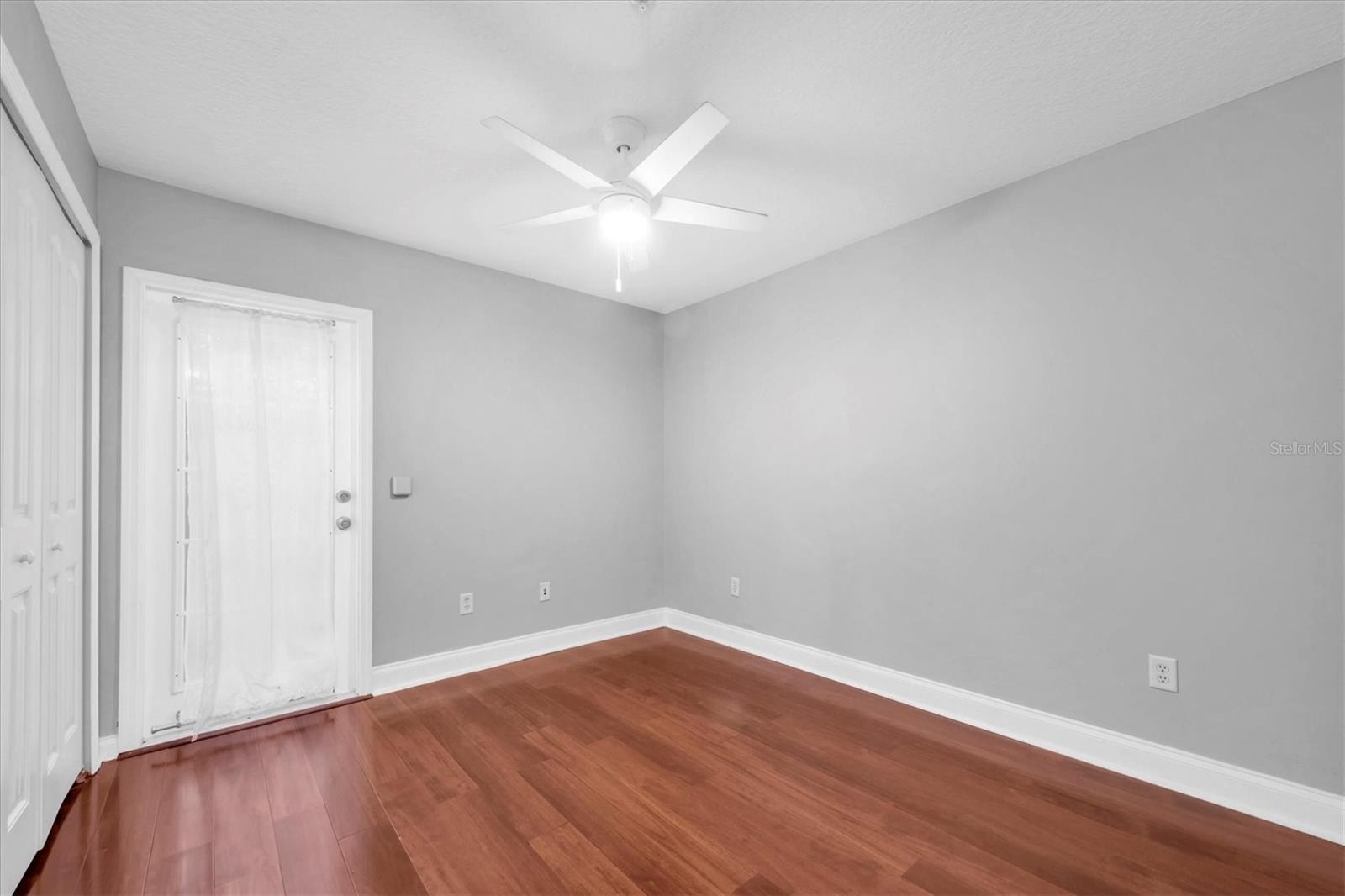 Image 23 of 33 For 209 Rock Garden Place