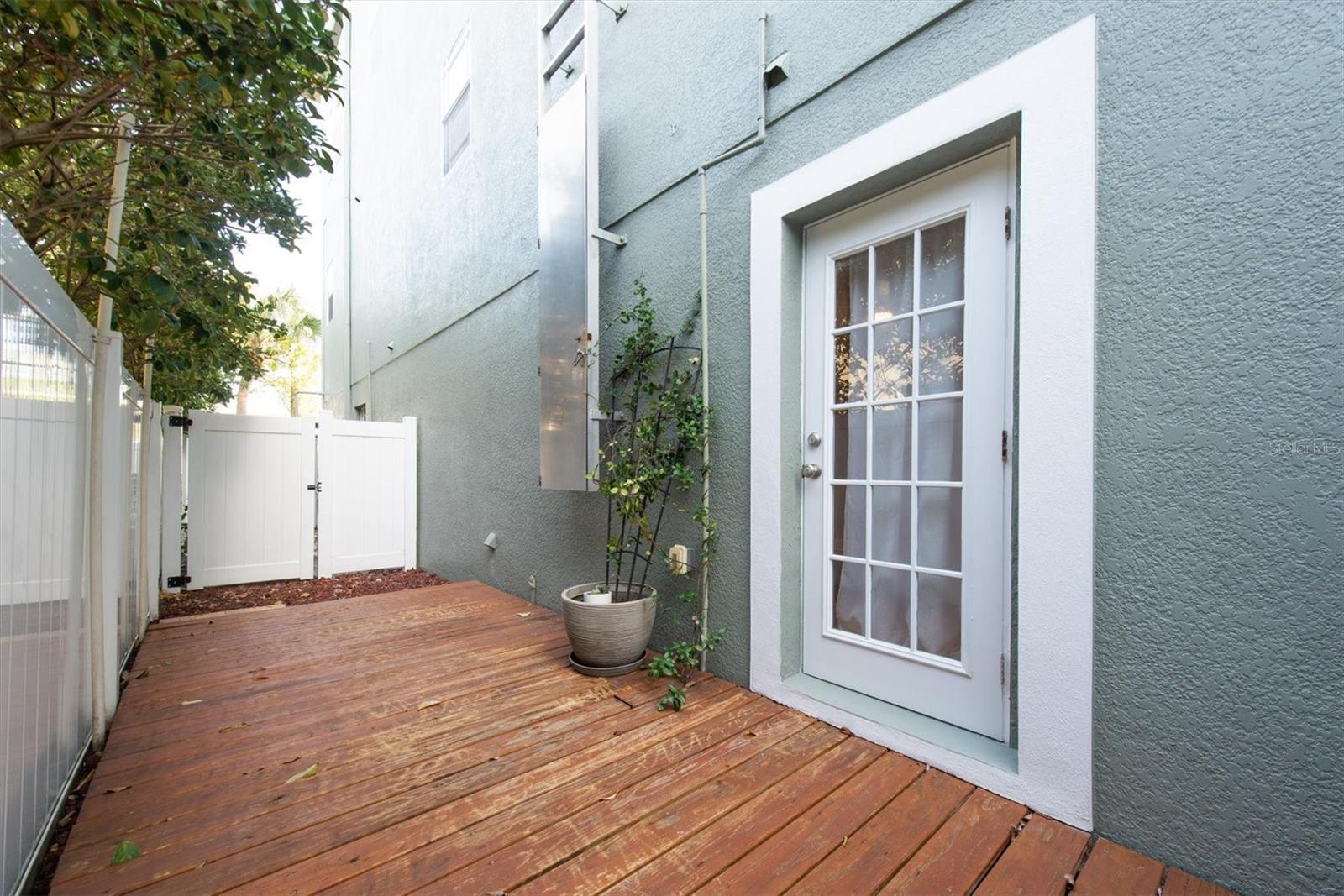 Image 25 of 33 For 209 Rock Garden Place