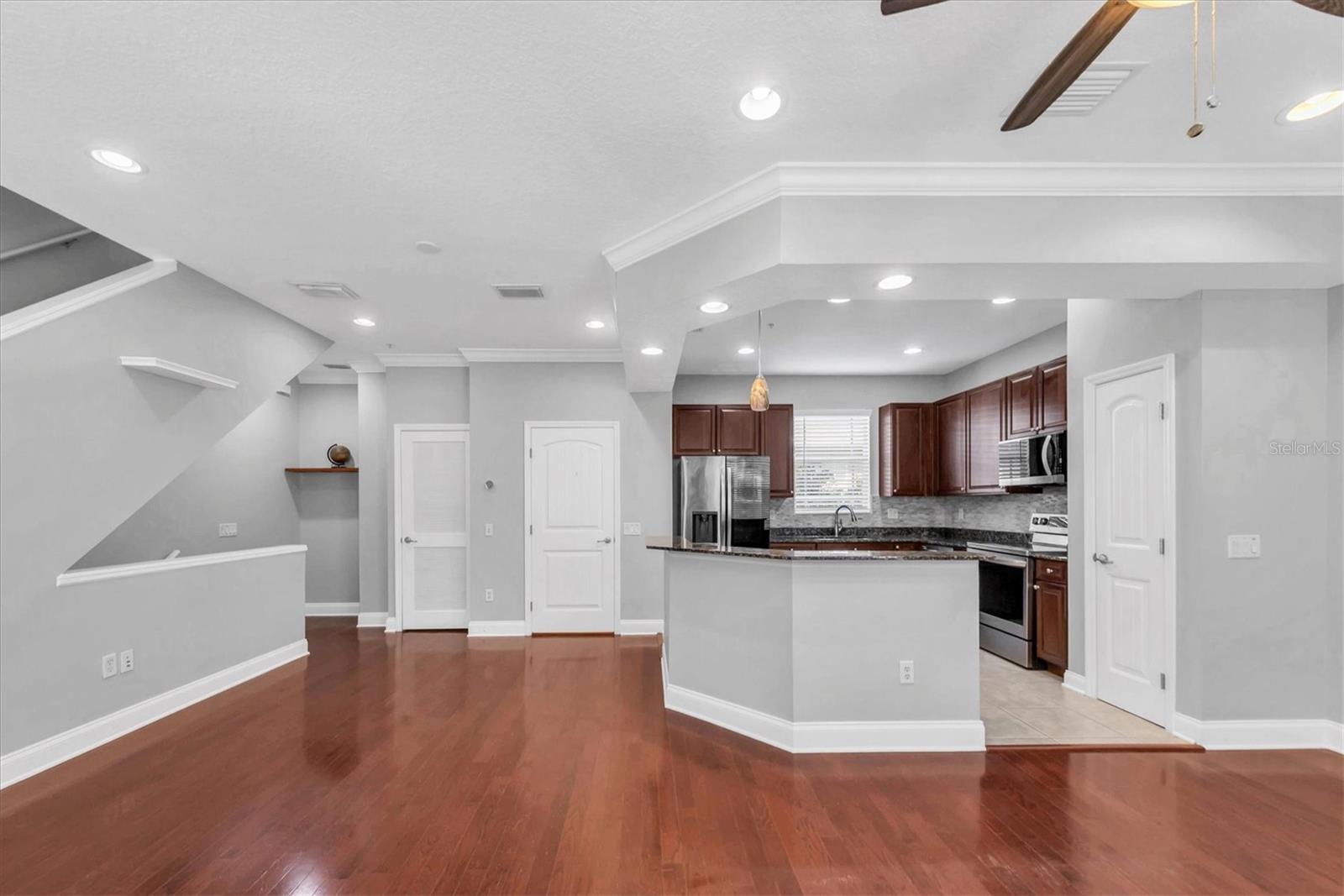 Image 3 of 33 For 209 Rock Garden Place