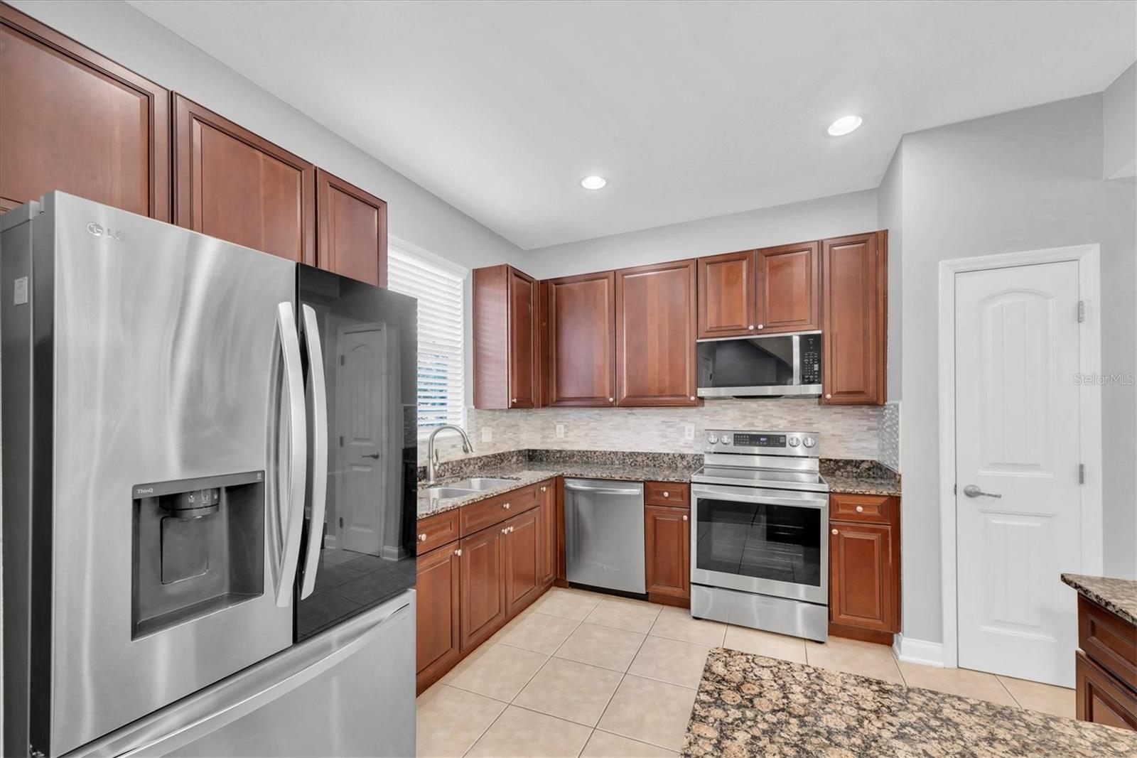 Image 6 of 33 For 209 Rock Garden Place