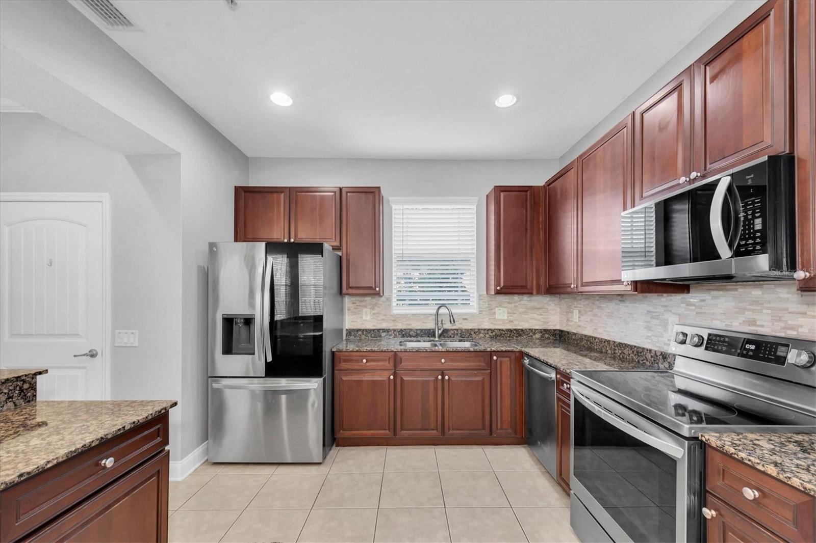 Image 7 of 33 For 209 Rock Garden Place