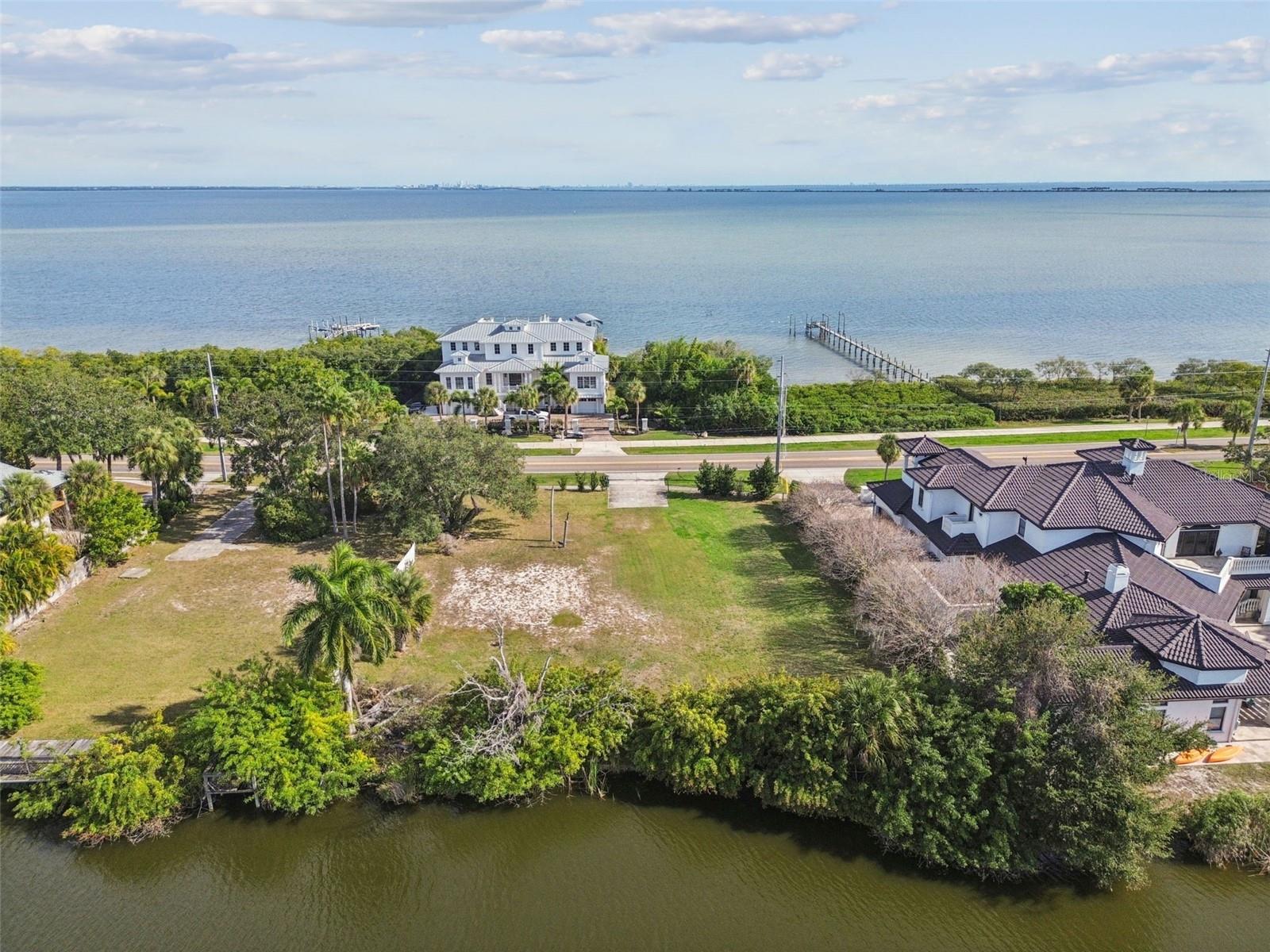 Image 7 of 10 For 939 Bayshore Boulevard