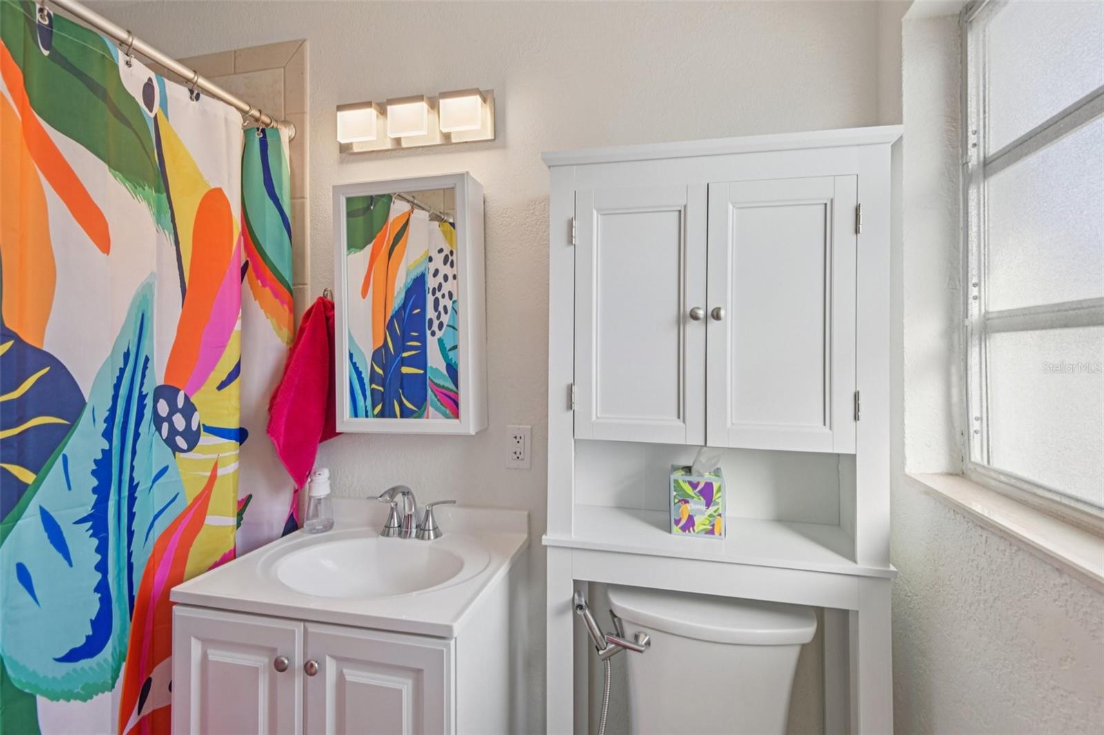 Image 10 of 38 For 6338 6th Avenue S