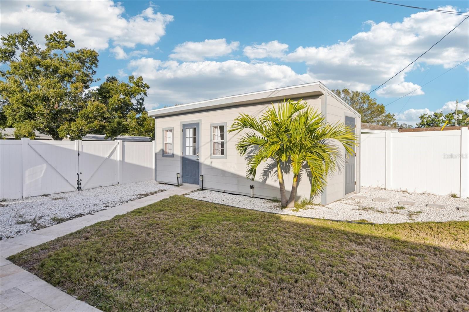 Image 27 of 38 For 6338 6th Avenue S