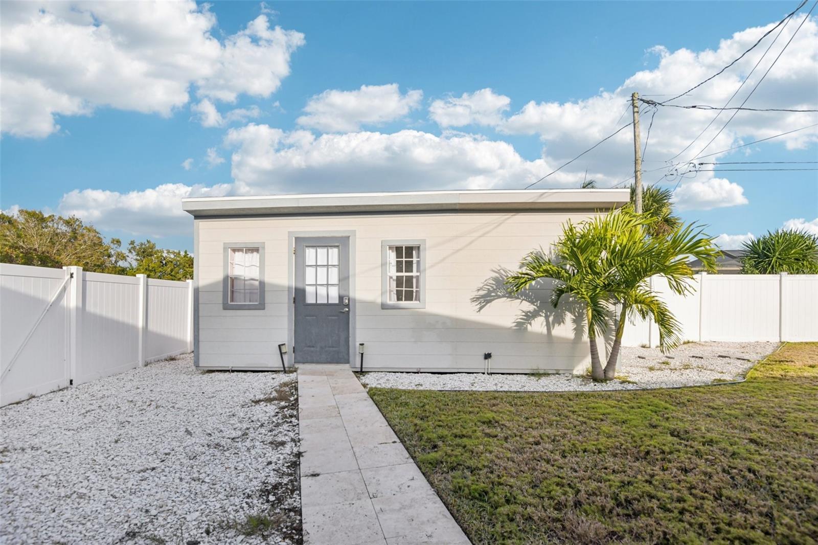 Image 28 of 38 For 6338 6th Avenue S