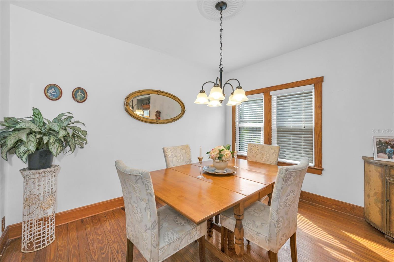 Image 14 of 95 For 5936 Central Avenue