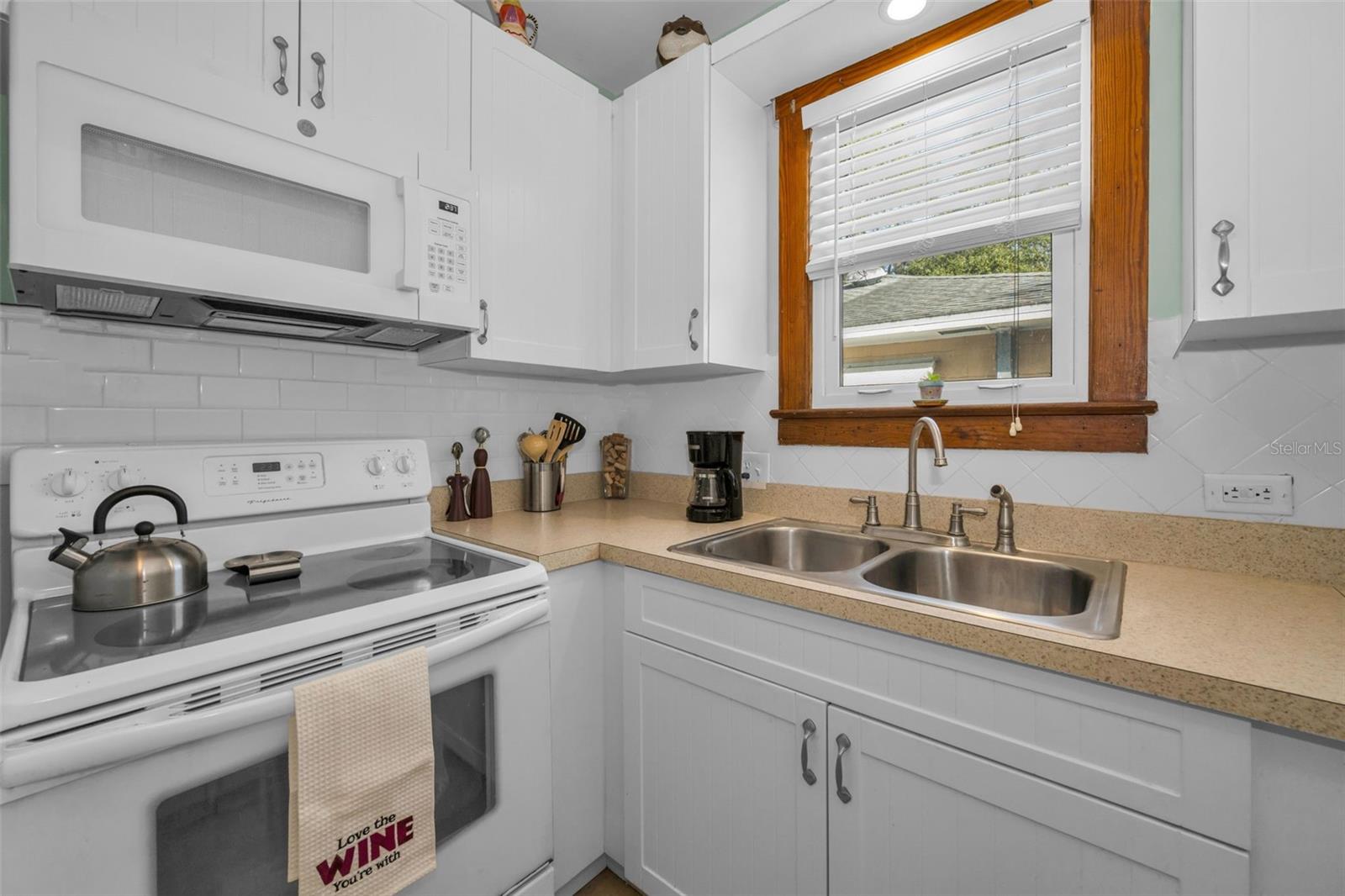 Image 22 of 95 For 5936 Central Avenue