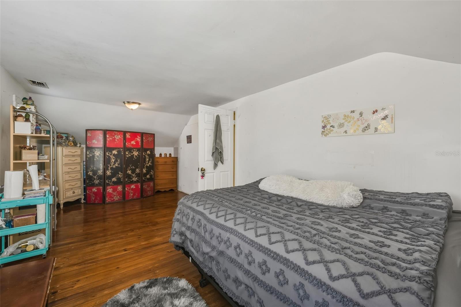 Image 36 of 95 For 5936 Central Avenue