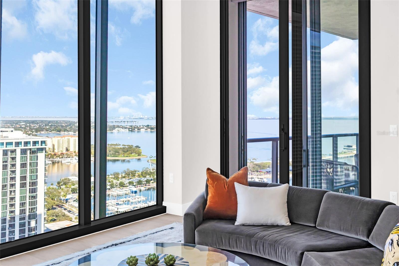 Image 31 of 86 For 301 1st Street S 3104