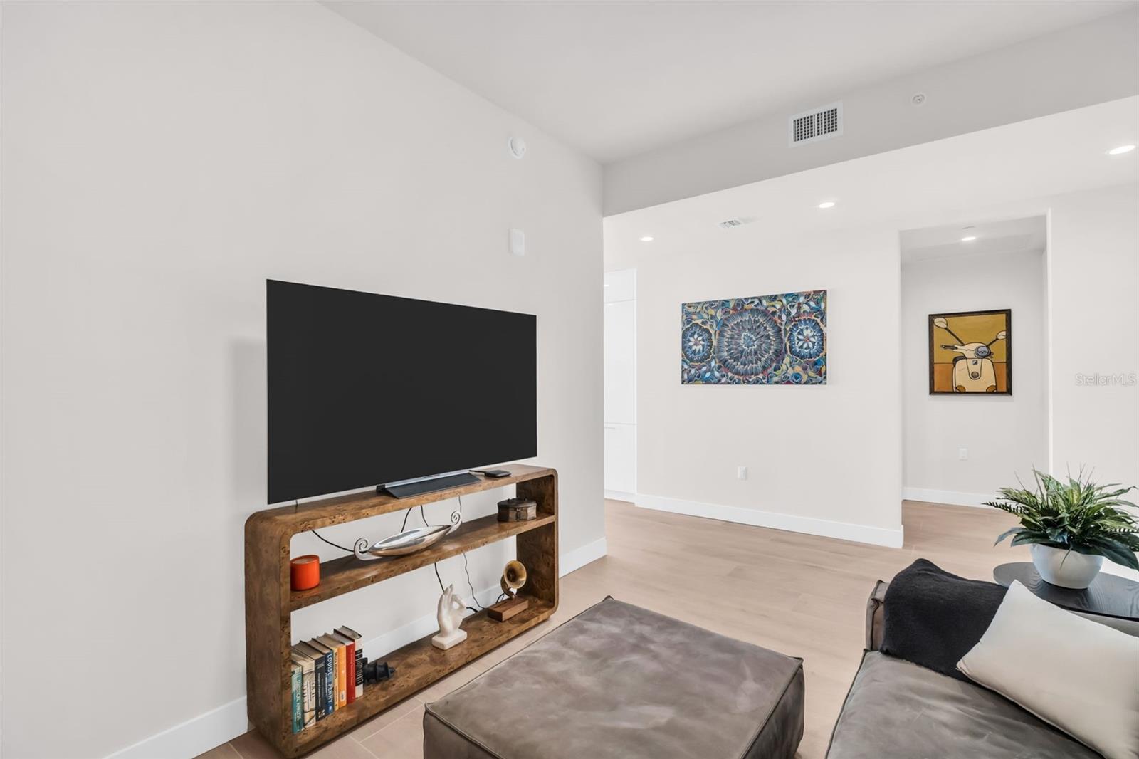 Image 37 of 86 For 301 1st Street S 3104