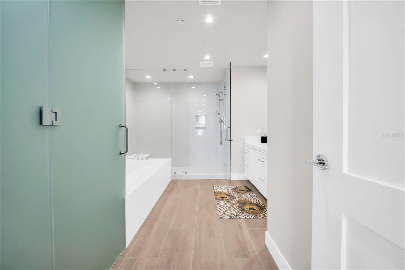 Image 48 of 86 For 301 1st Street S 3104