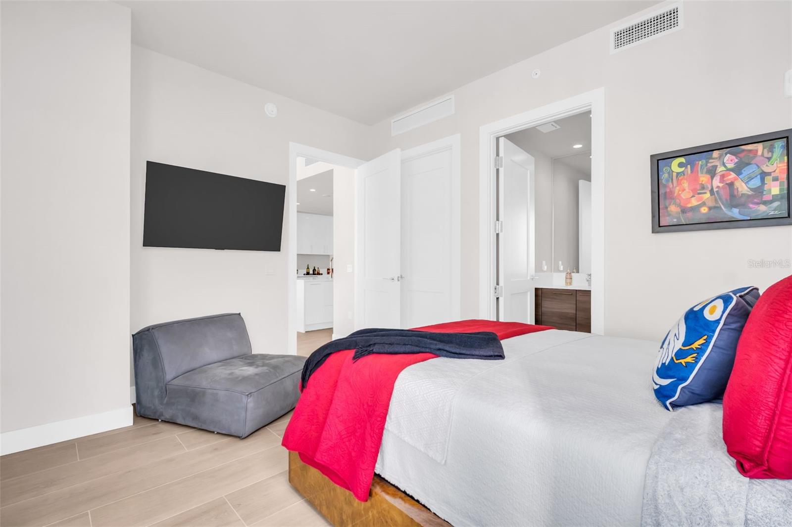 Image 53 of 86 For 301 1st Street S 3104