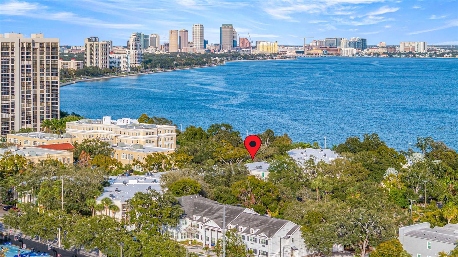 Image 5 of 37 For 3325 Bayshore Boulevard B13