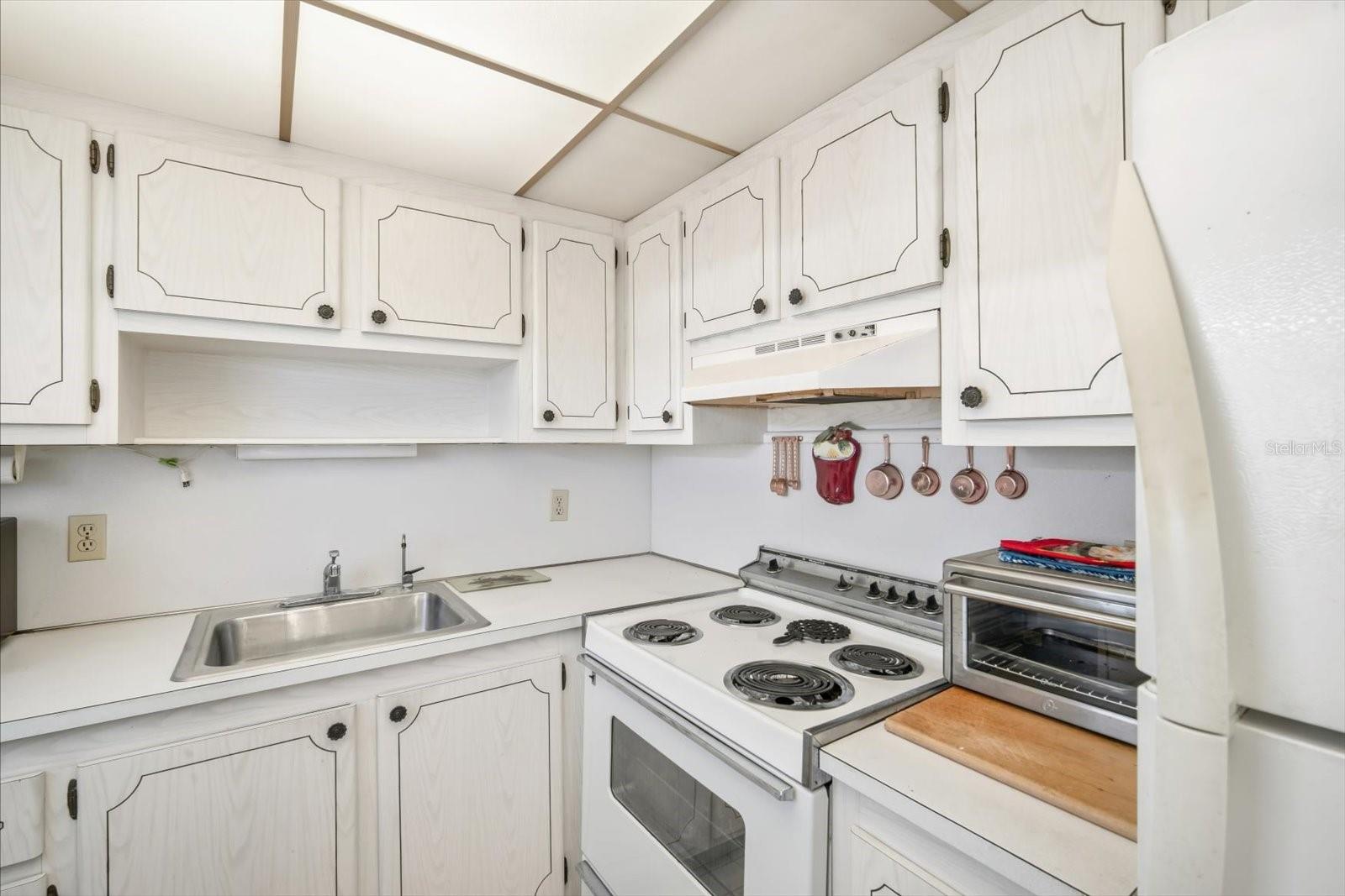 Image 10 of 29 For 202 Bedford Street 49