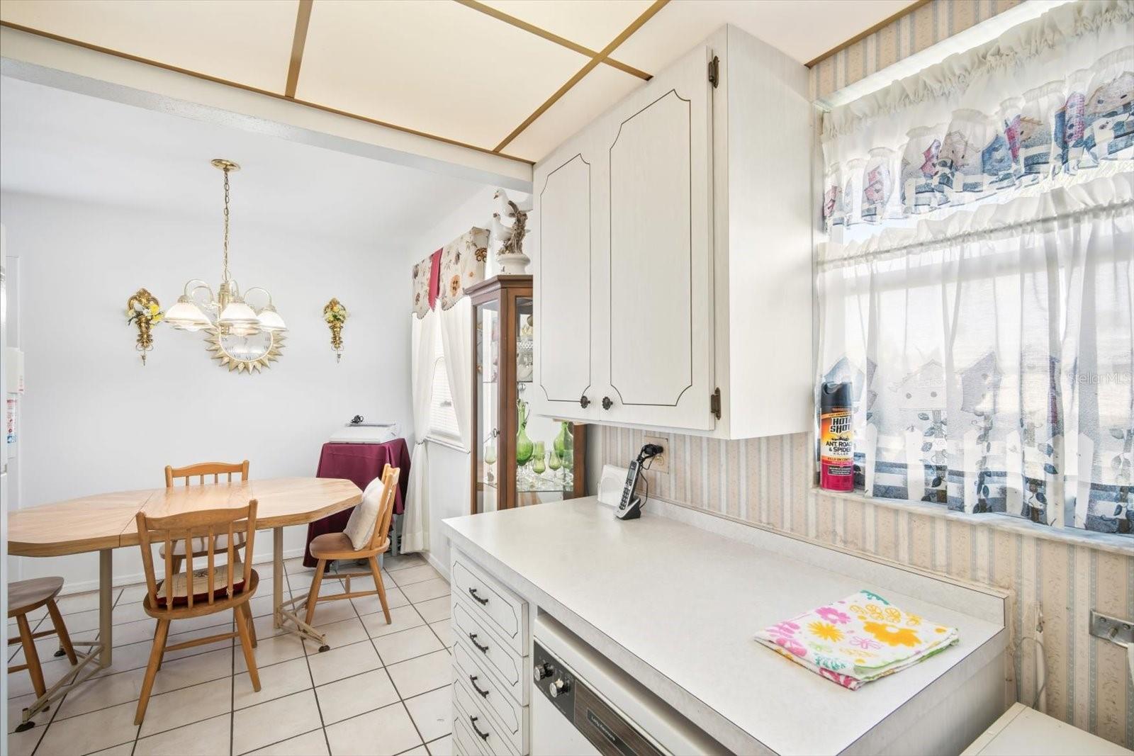 Image 11 of 29 For 202 Bedford Street 49