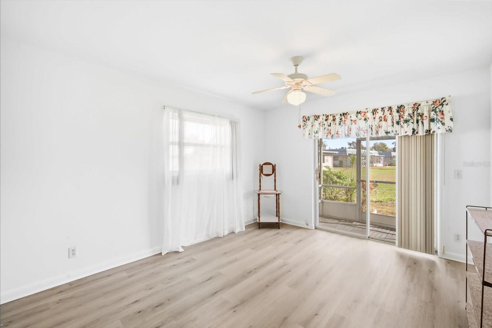 Image 14 of 29 For 202 Bedford Street 49