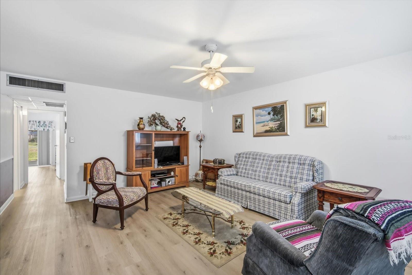 Image 3 of 29 For 202 Bedford Street 49