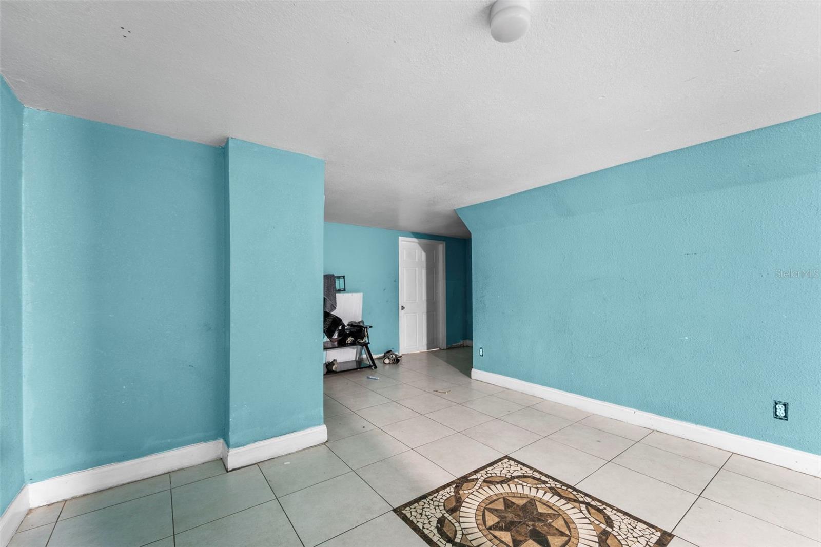 Image 33 of 44 For 7419 Savannah Lane