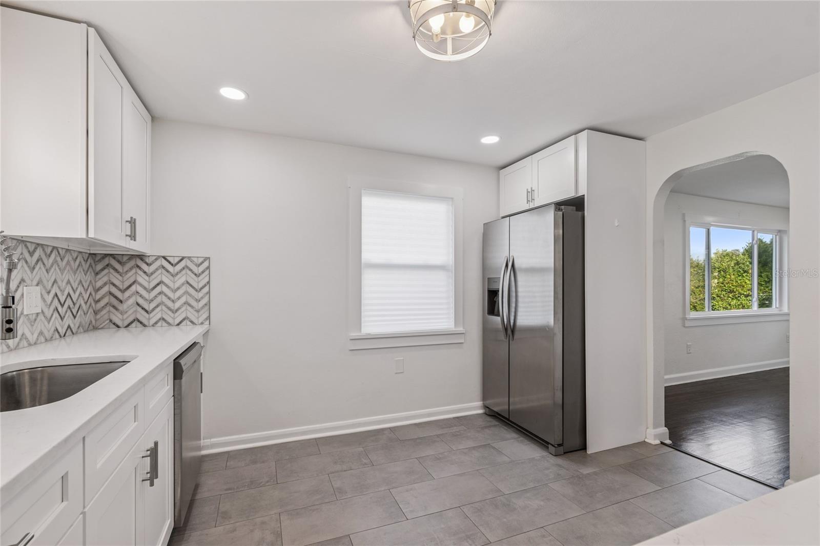 Image 11 of 43 For 14744 Sunset Drive