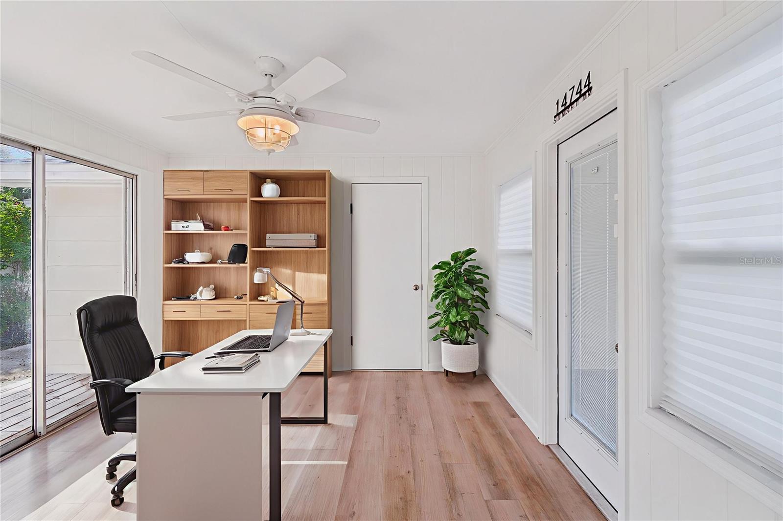 Image 12 of 43 For 14744 Sunset Drive