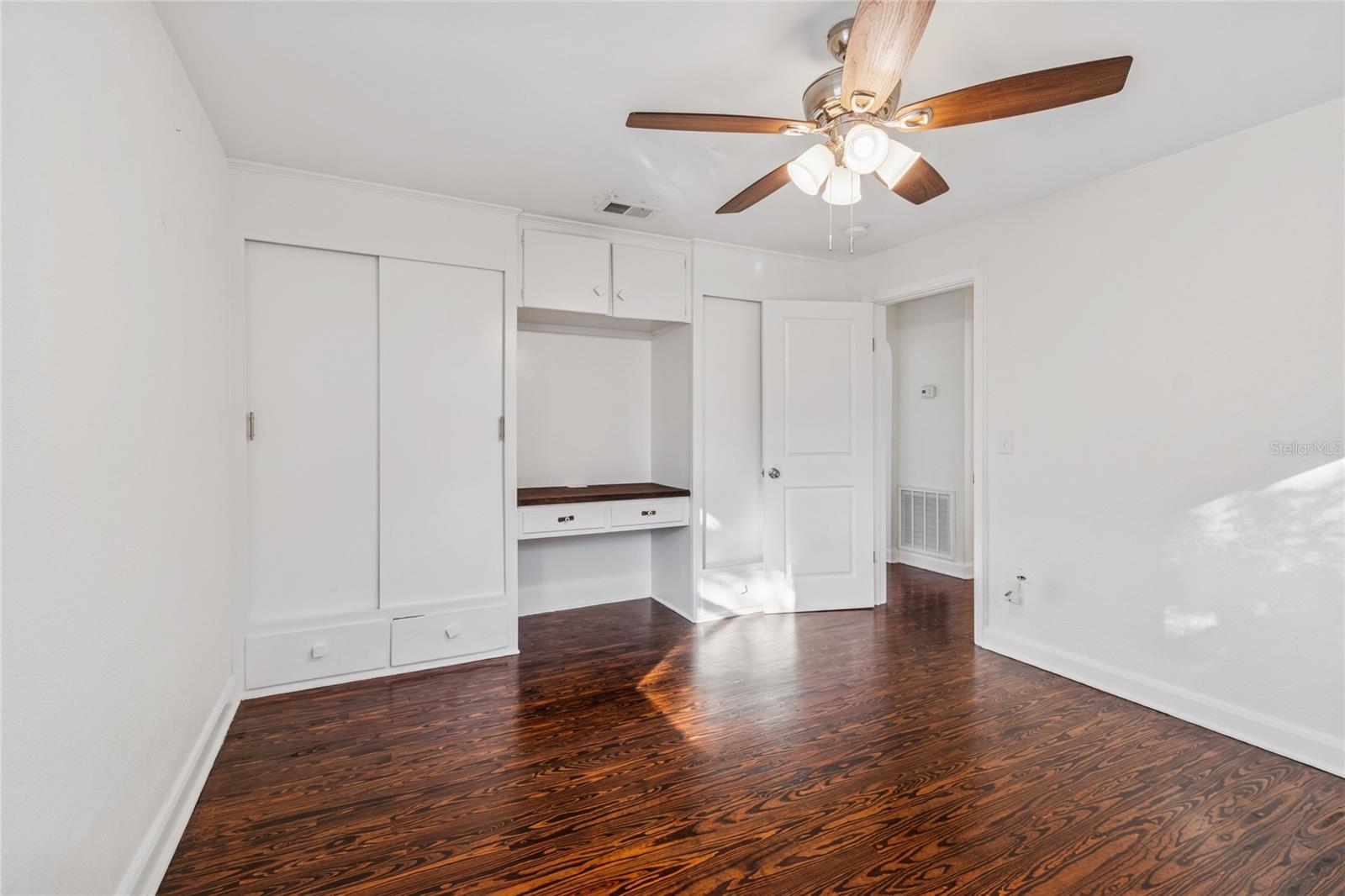 Image 19 of 43 For 14744 Sunset Drive