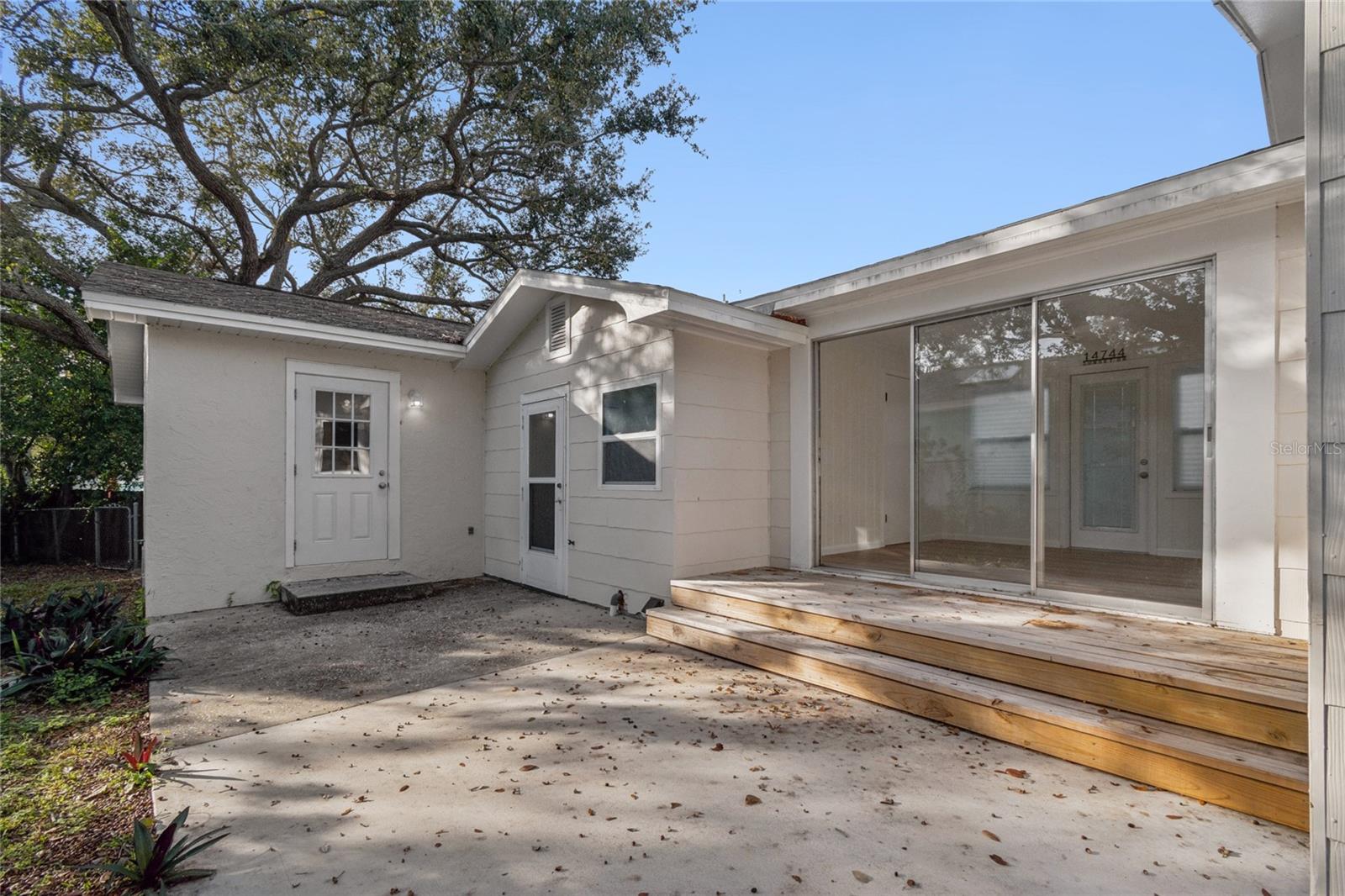 Image 24 of 43 For 14744 Sunset Drive