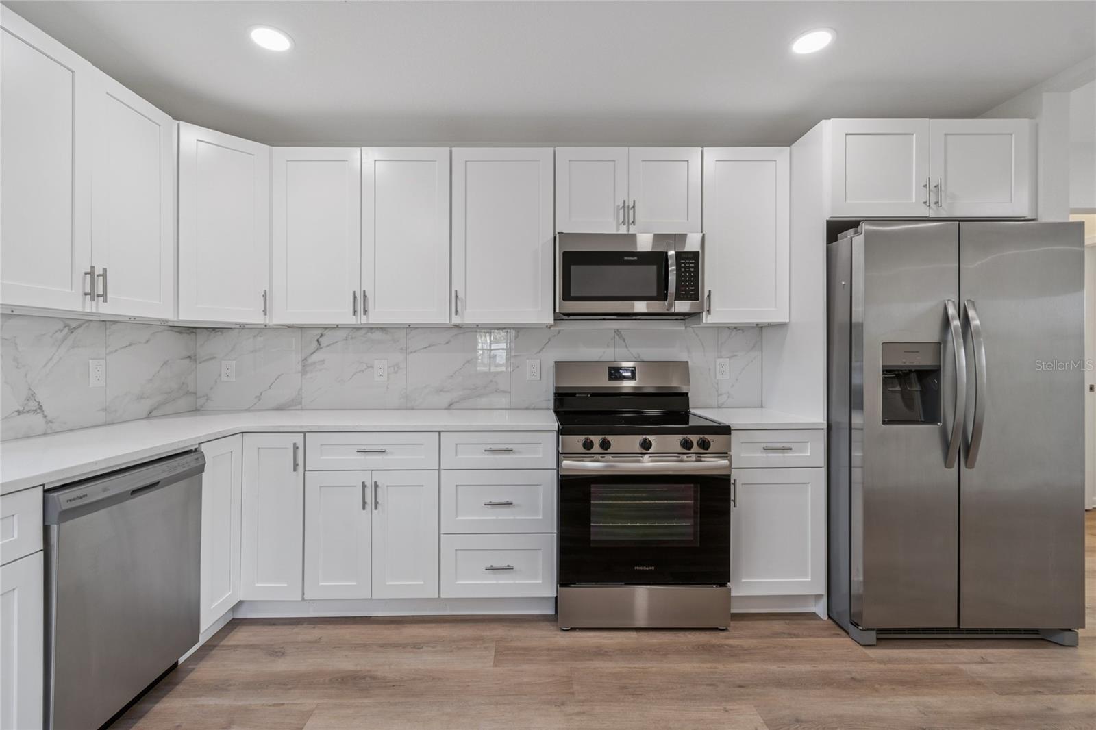 Image 32 of 43 For 14744 Sunset Drive