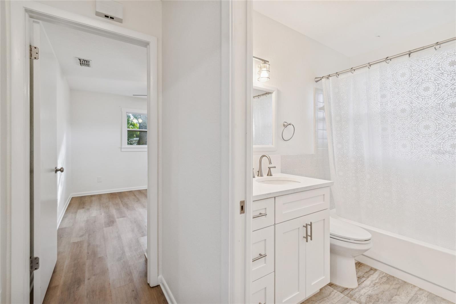 Image 35 of 43 For 14744 Sunset Drive