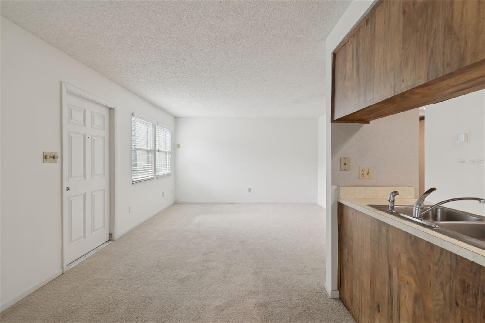 Image 6 of 20 For 525 Lincoln Avenue 106