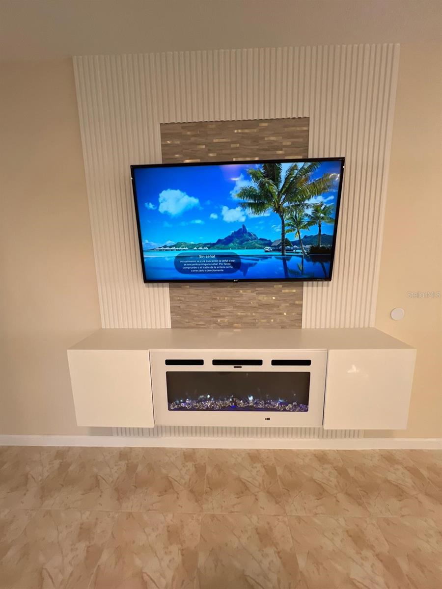 Image 12 of 29 For 8609 Huron Court 29