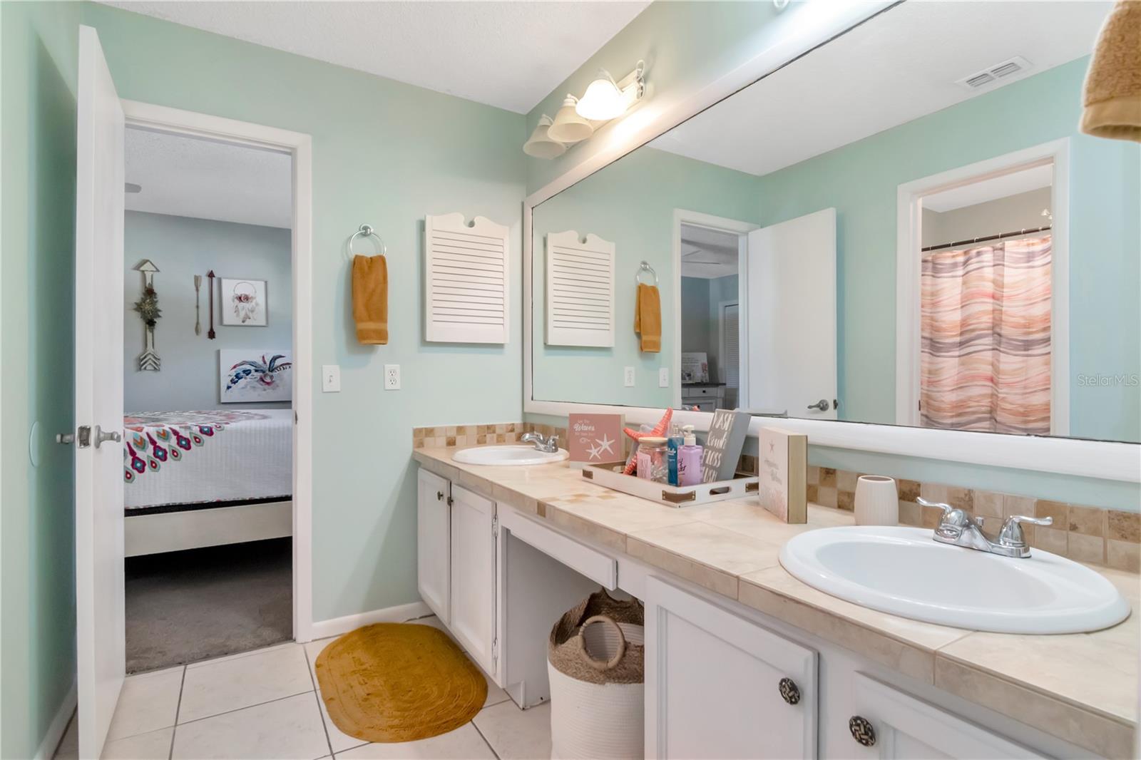 Image 28 of 72 For 2604 Goldcrest Place