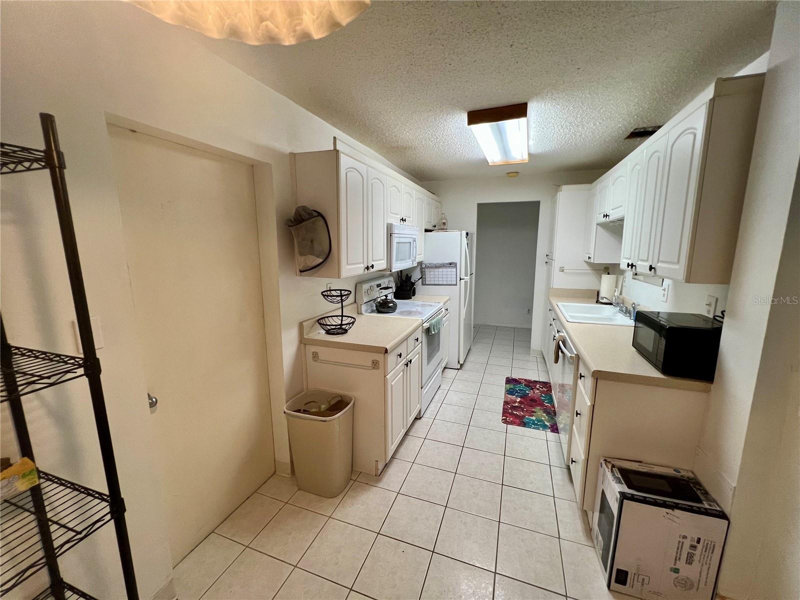 Image 4 of 36 For 5427 95th Terrace N