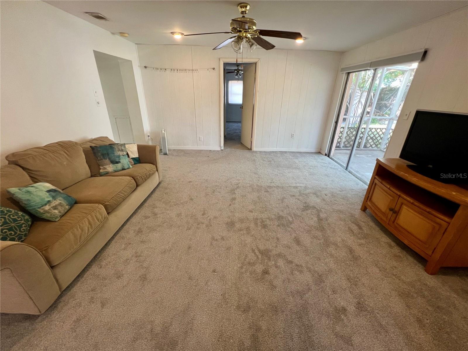 Image 7 of 36 For 5427 95th Terrace N