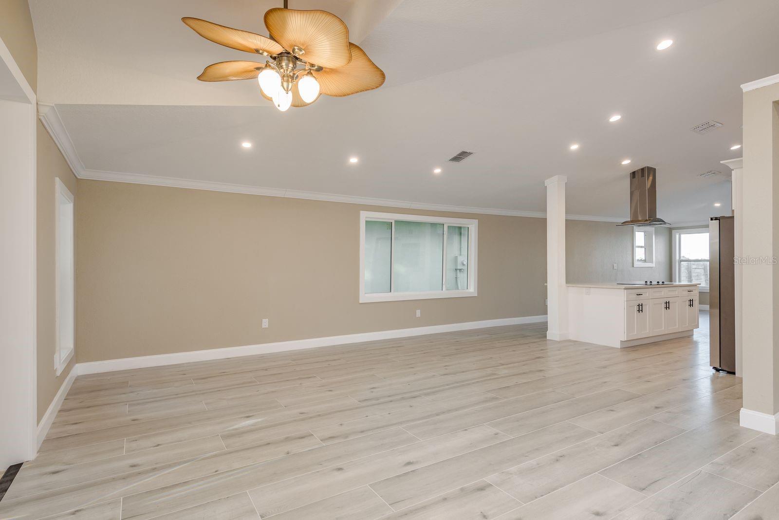 Image 12 of 71 For 302 Shore Drive