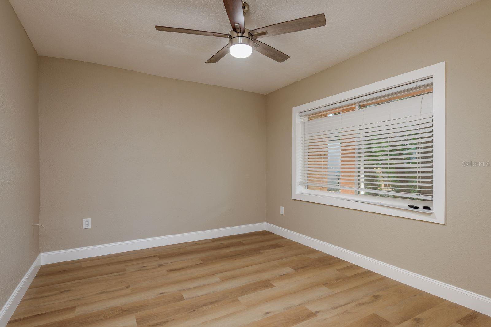 Image 20 of 71 For 302 Shore Drive