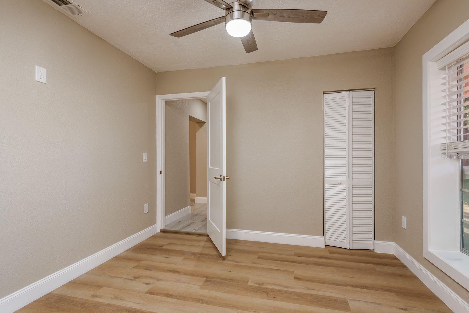 Image 25 of 71 For 302 Shore Drive