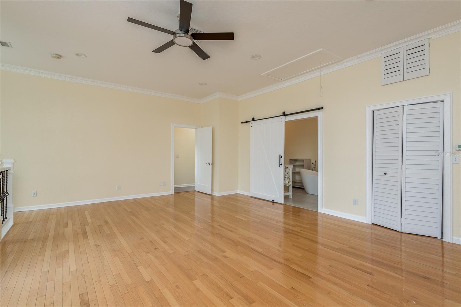 Image 32 of 71 For 302 Shore Drive