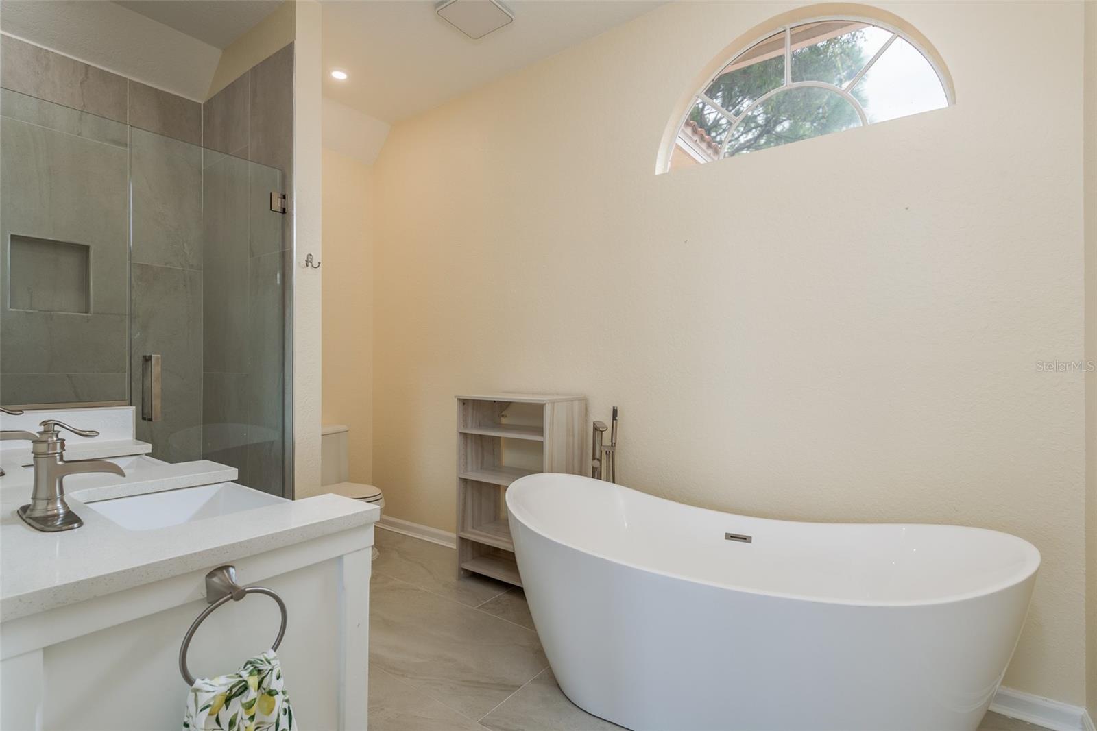 Image 33 of 71 For 302 Shore Drive