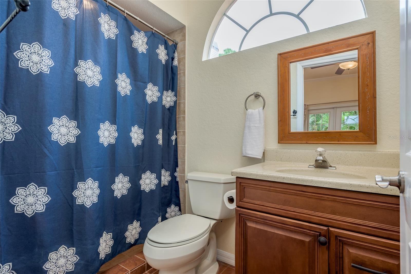 Image 43 of 71 For 302 Shore Drive