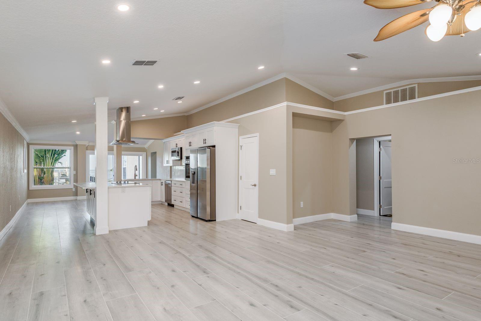 Image 9 of 71 For 302 Shore Drive