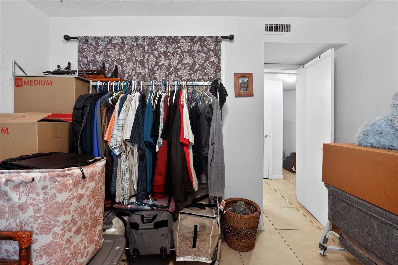 Image 18 of 21 For 7210 Manhattan Avenue 612