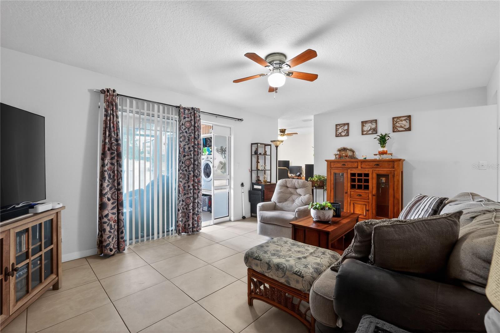 Image 2 of 21 For 7210 Manhattan Avenue 612