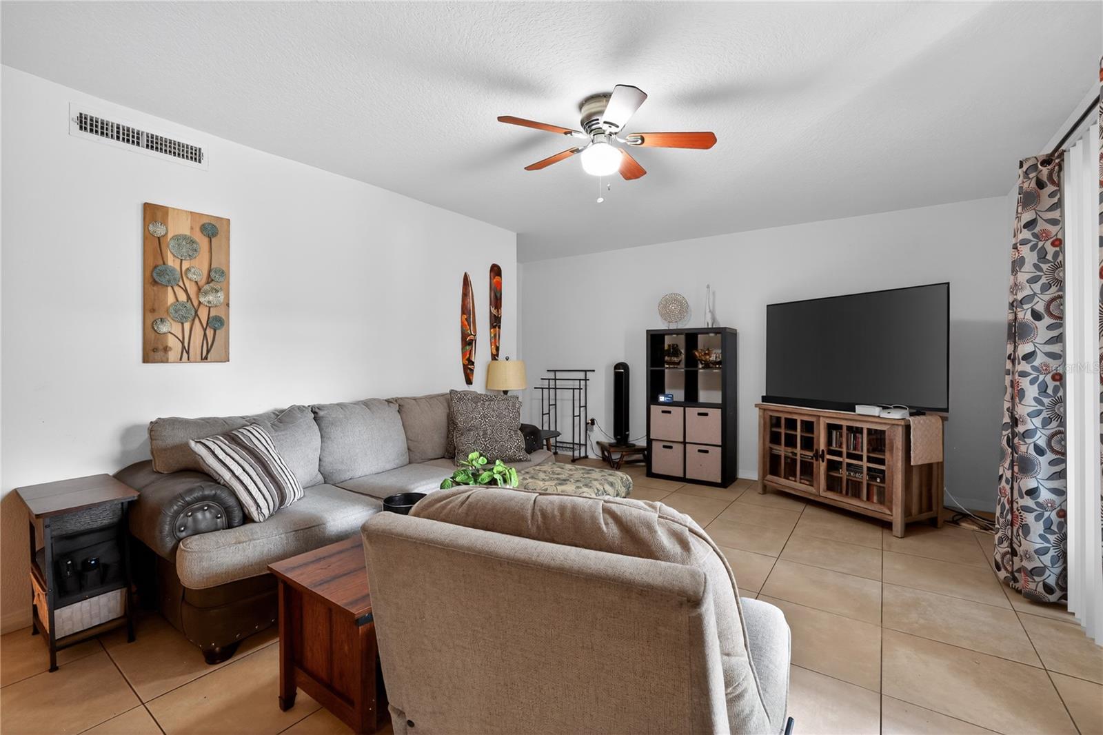 Image 3 of 21 For 7210 Manhattan Avenue 612