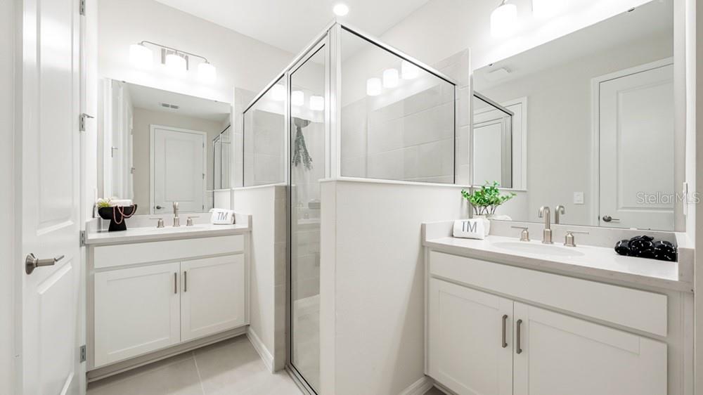 Image 16 of 26 For 13505 Commons Avenue