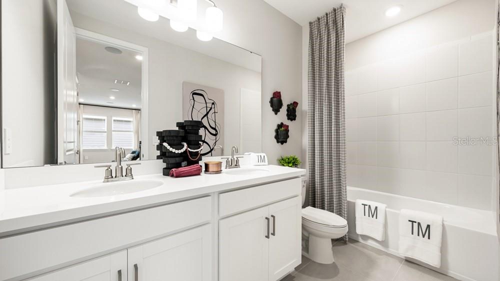 Image 21 of 26 For 13505 Commons Avenue