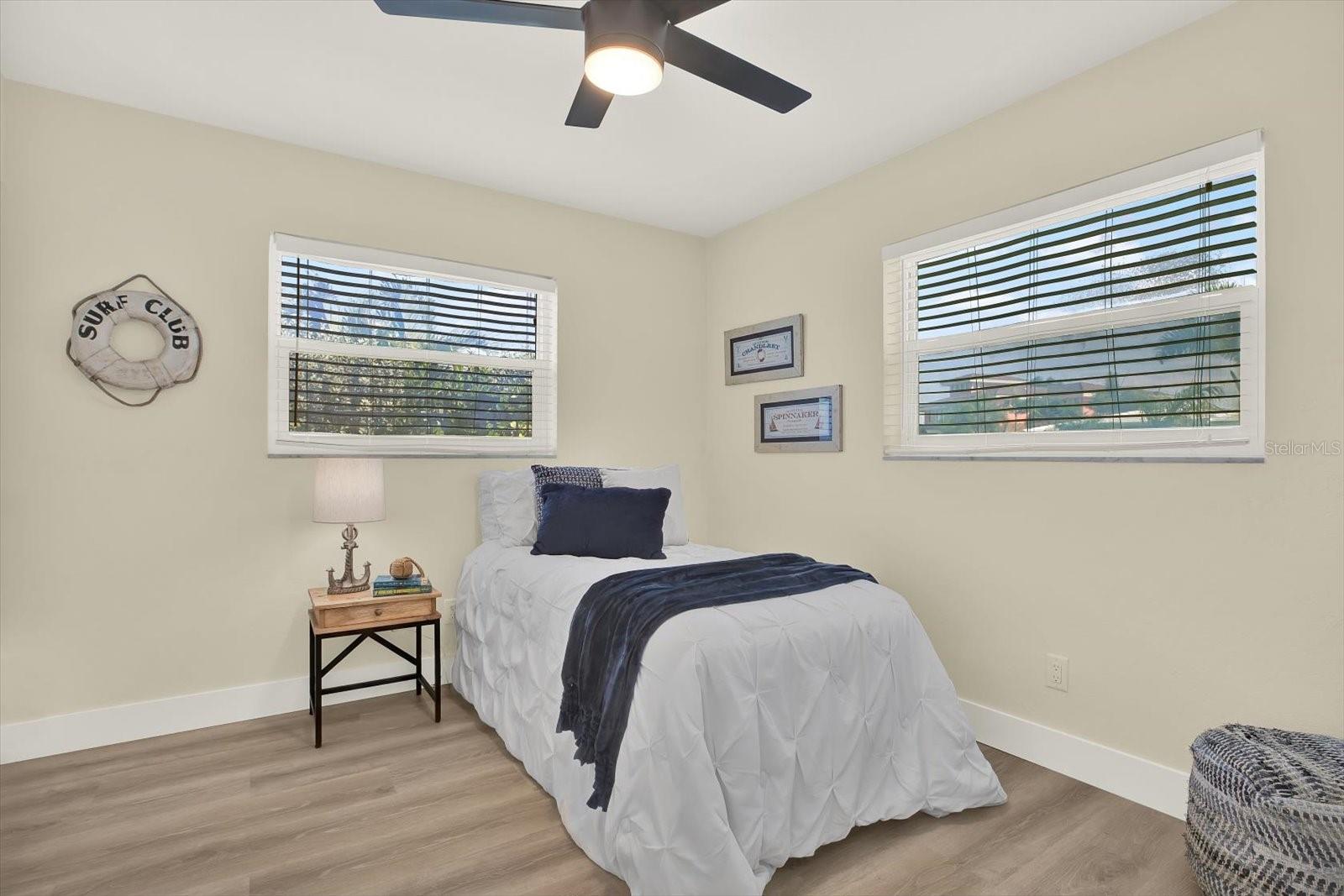 Image 17 of 34 For 11628 Grove Street