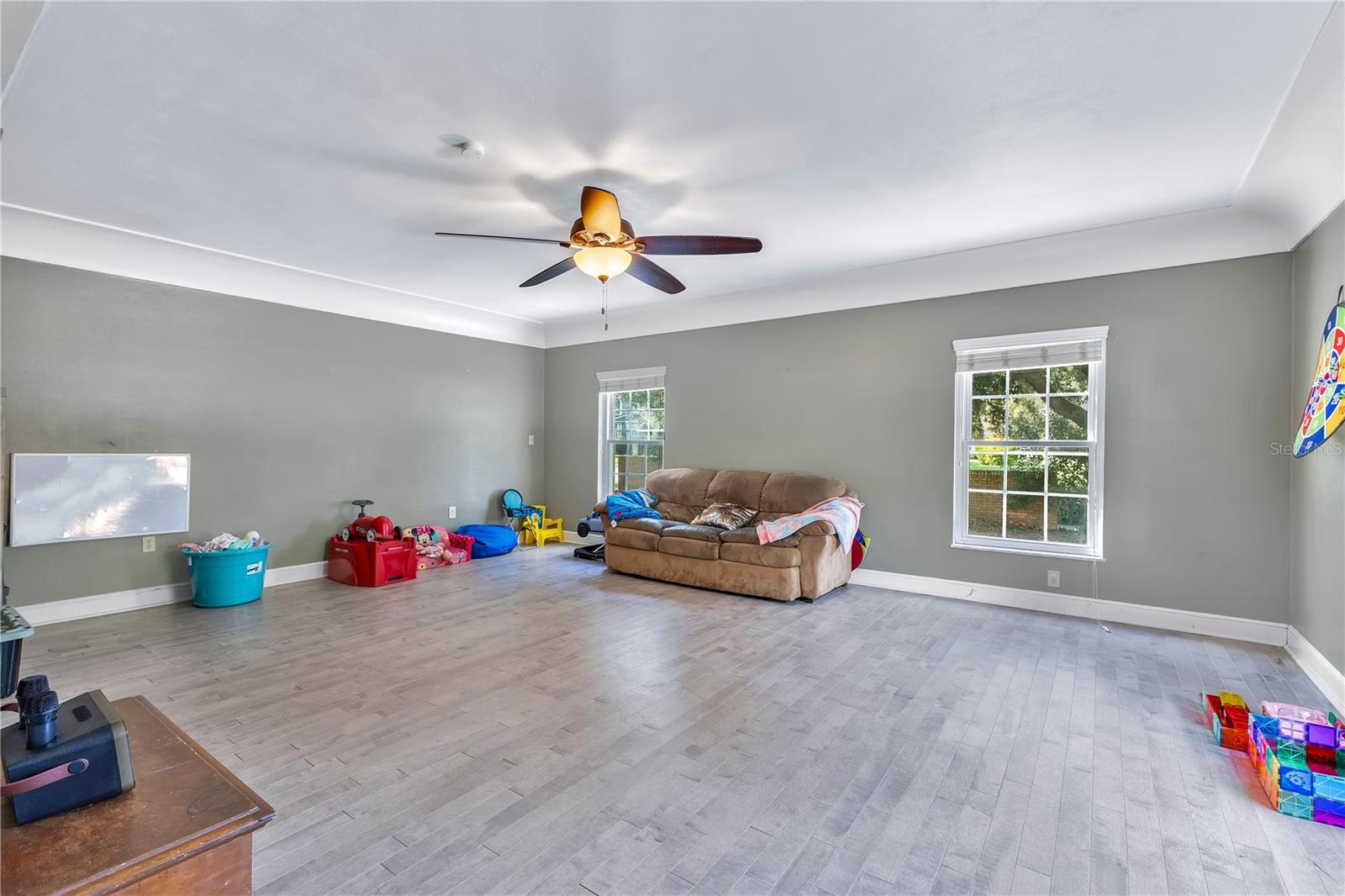 Image 12 of 40 For 811 Fairlington Drive